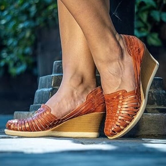 MEXICO EN LA PIEL Women's  Huarache Sandals/Wedge, Closed Toe Sz: 6 Tan - Picture 2 of 15